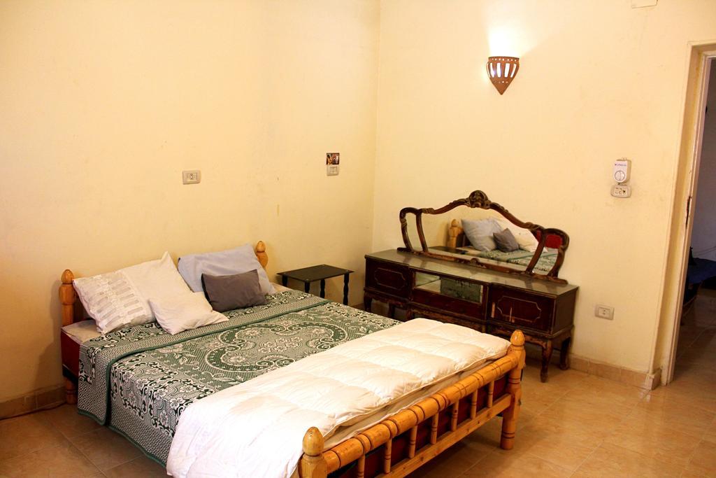 Pyramids Loft Homestay Kafret el-Gabal Rom bilde