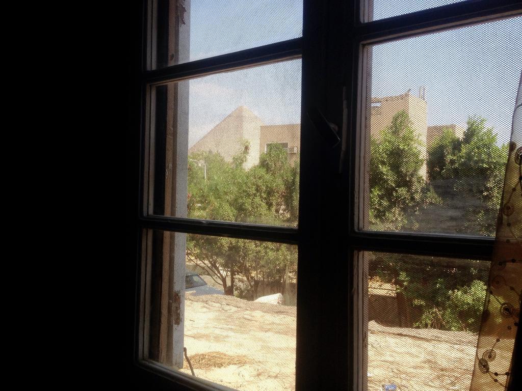 Pyramids Loft Homestay Kafret el-Gabal Rom bilde