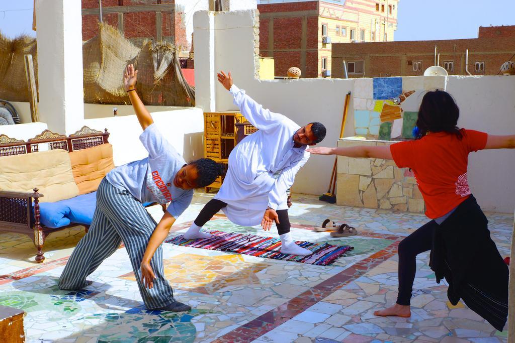 Pyramids Loft Homestay Kafret el-Gabal Eksteriør bilde